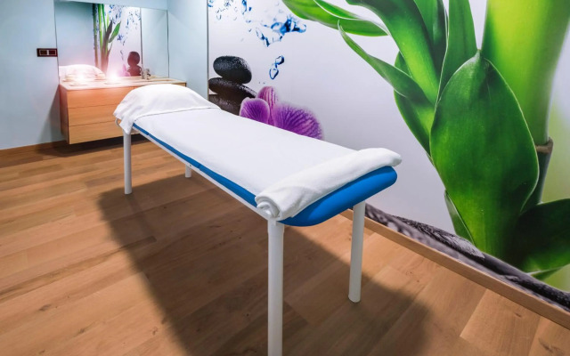 Hotel GHT Oasis Tossa & Spa