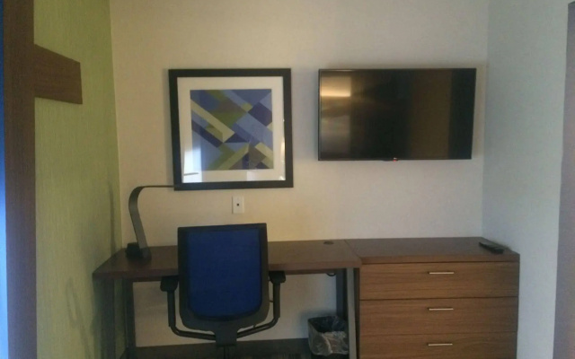 Holiday Inn Express & Suites Ithaca by IHG