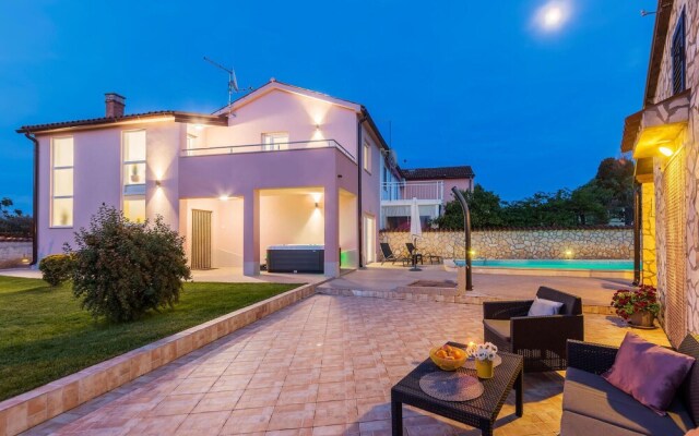 Amazing Home in Pula With Wifi and 2 Bedrooms