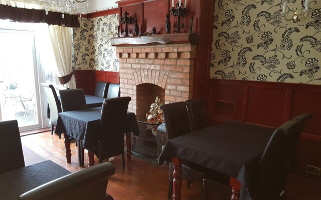 The Cresta Guest House