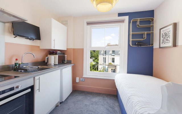 Your Apartment Clifton House