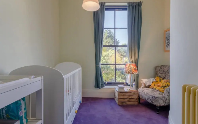 3 Bedroom House With Garden in London Fields