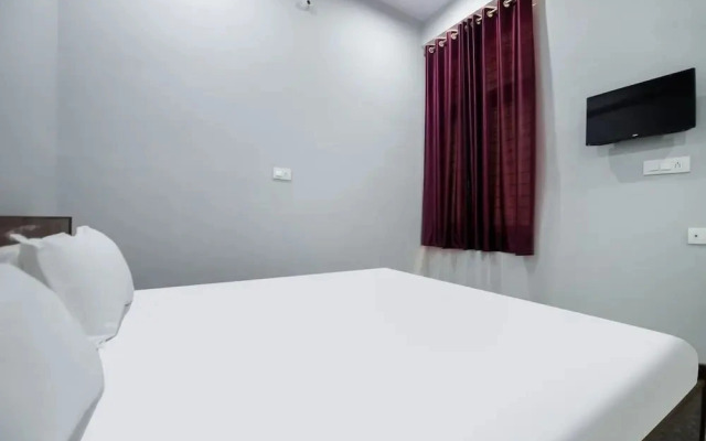 Hotel Sapphire Palace 2 by OYO Rooms