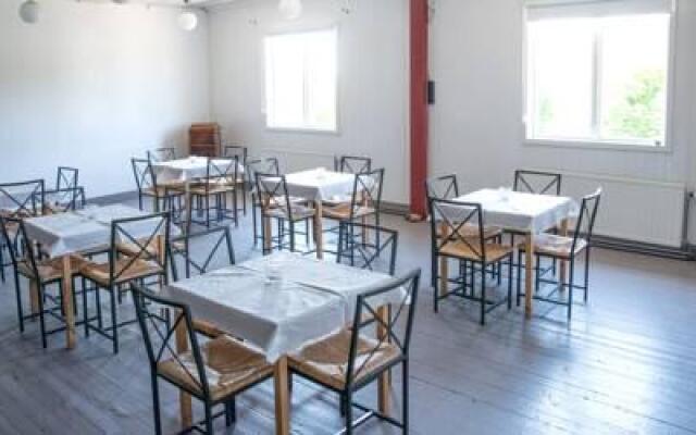 Kustnära Vandrarhem - Hostel