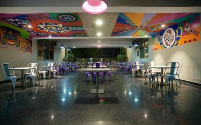 Hotel Zorba Inn