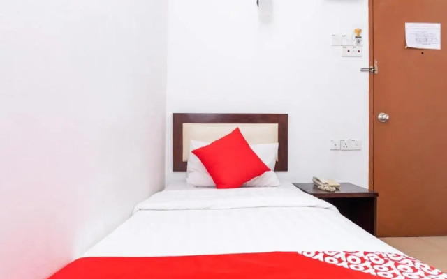 OYO 90742 I-home Hotel