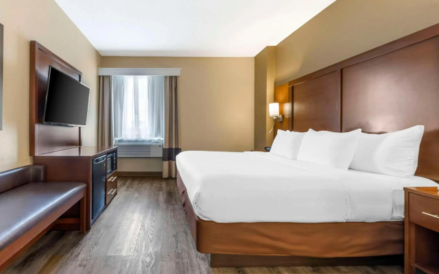 Comfort Suites
