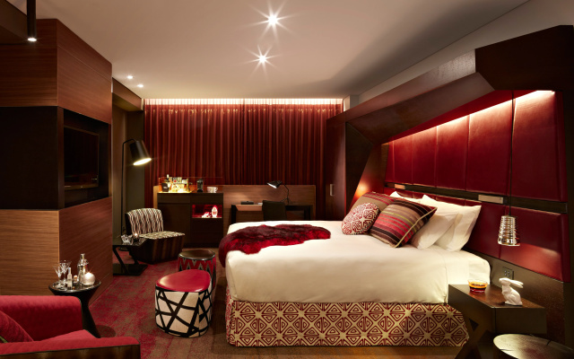 QT Sydney – Guest Rooms – Sydney