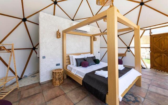 Kalkan Dome Suites & Deluxe-Glamping Holiday In Kalkan
