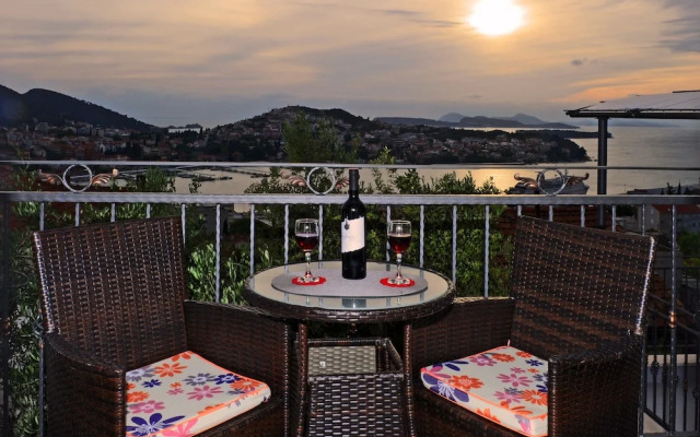 Nika Family Apartments