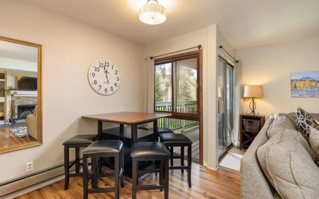 1095 Wild Irishman 2 Bedroom Condo by Redawning