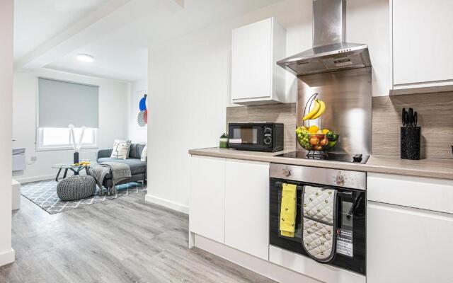 Phoenix Court - By Resify