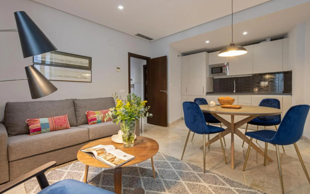 Alkazar Gardens Old Town 6 pax