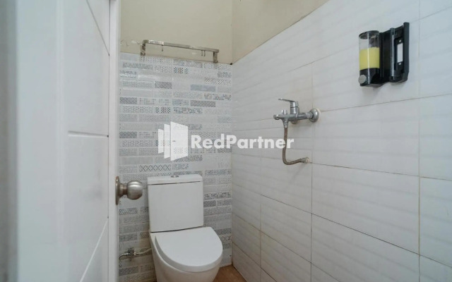 OYO 2248 Yayah Rooms Syariah