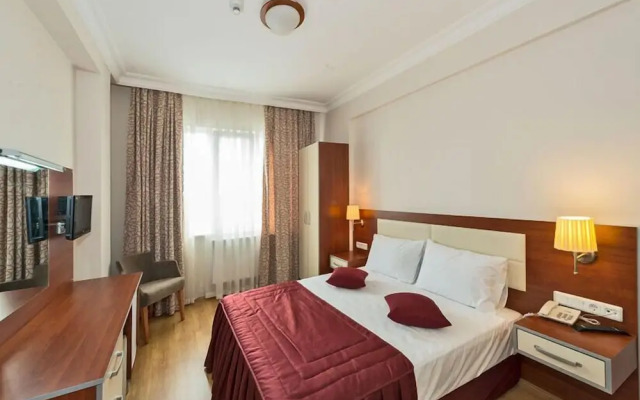 La Garden Hotel
