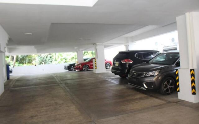 Modern 1BD Downtown+Pool+SmarTVs+BBQ+Gym