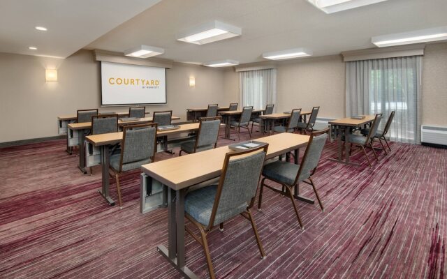 Courtyard Birmingham Homewood