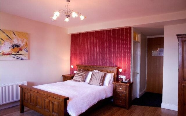 Clonea Strand Hotel
