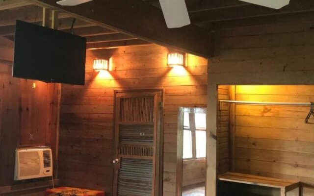 Roatan Bed & Breakfast Apartments
