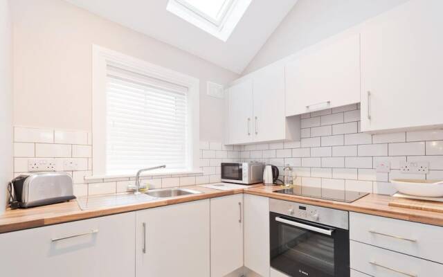 Sweet Inn - Gorgeous Howth I