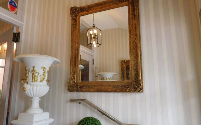 Brit Hotel Le Royal - Troyes