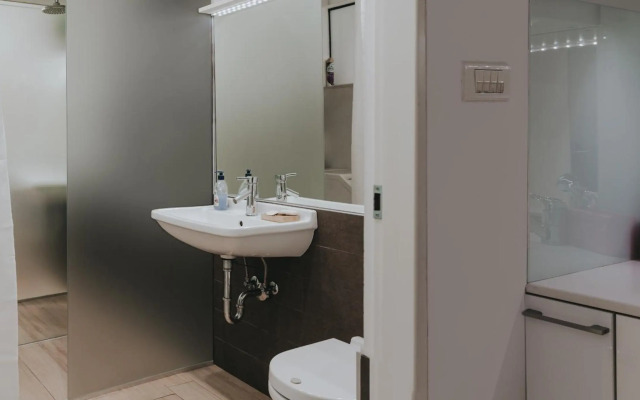 Salon Apartment in Dorcol Historical