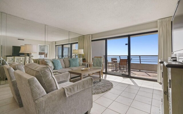 Emerald Towers 605 by Five Star Properties