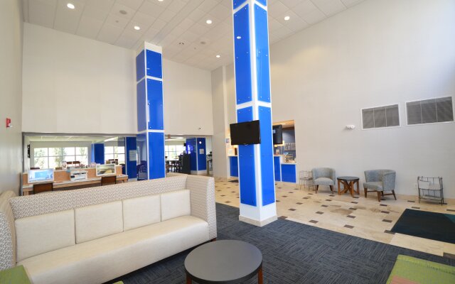 Holiday Inn Express Toledo-Oregon by IHG