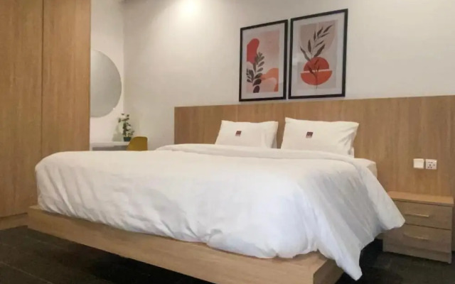 Manjaro Luxury Suites at Stella Place