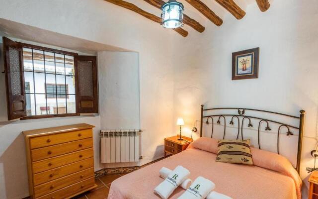 Casa Rufino Iznajar by Ruralidays