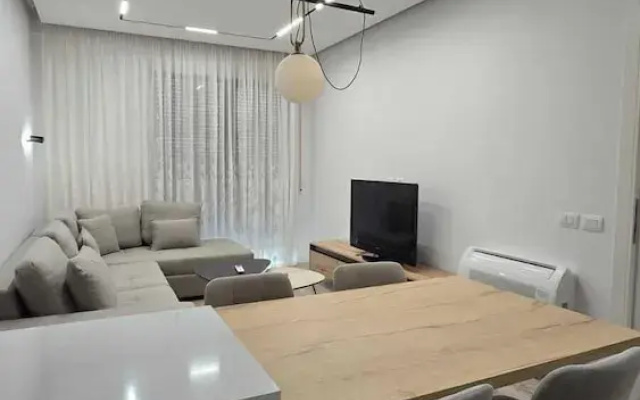 Tirent Apartment-One Bedroom Porcelan