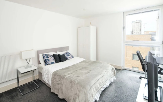 Immaculate 1-bed 1-bath Apartment in London Area