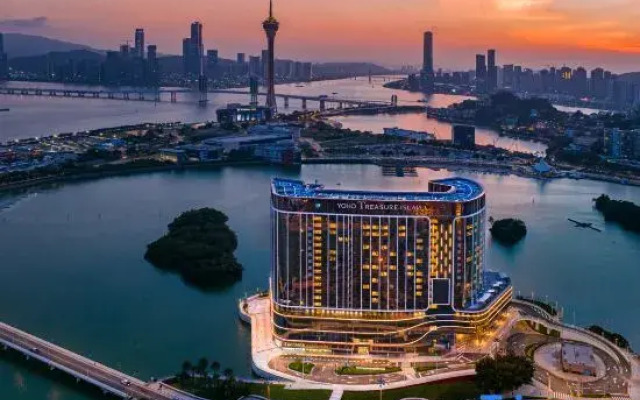 YOHO Treasure Island Hotel