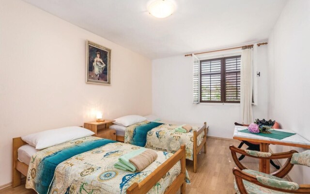 Beautiful Home in Lovran With Wifi and 3 Bedrooms