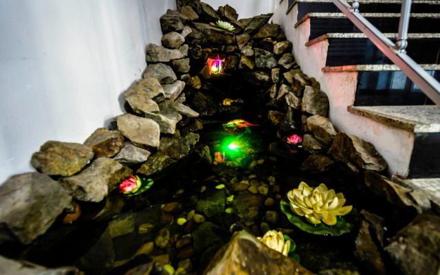 Modern apartment with private bath