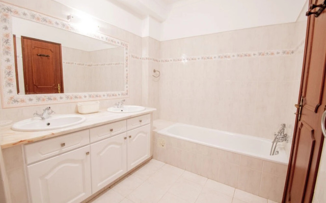 Casa Filipa Lower Floor