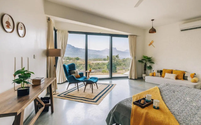 LohonoStays Villa Trisara