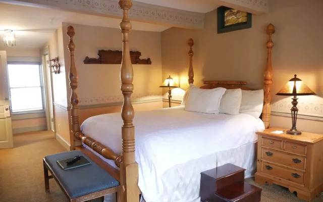 Highlands Inn
