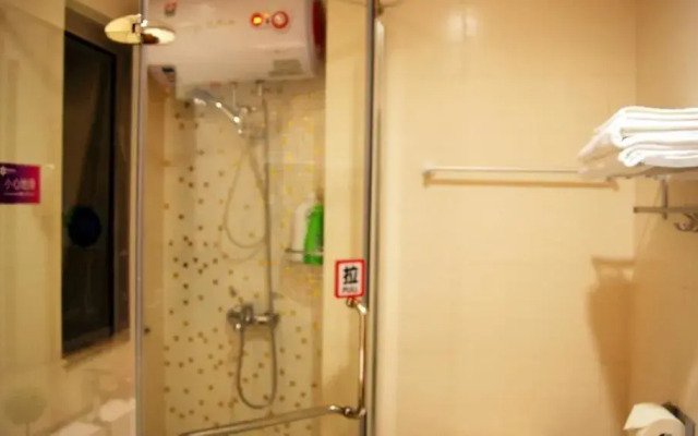 Hip-hop Hotel Apartment