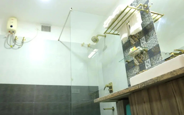 Laly’s Residency