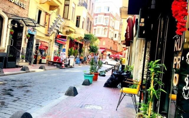 Almira Apart Otel İstanbul