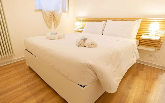 Debora's Flat
