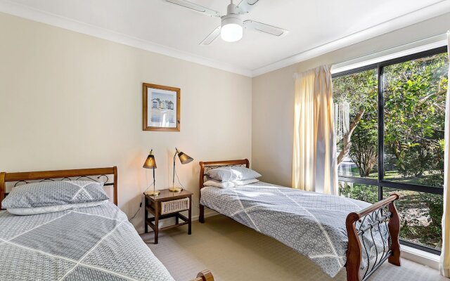 Indah Pantai, 84 Lentara Street