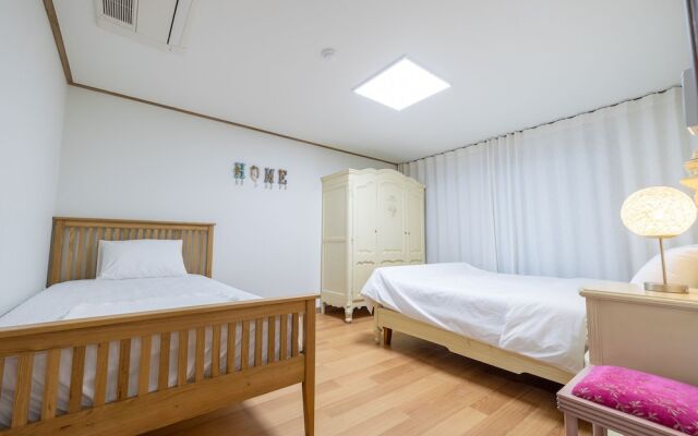 Jeju Bunker Hotel & Resort