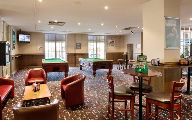 Nightcap at Sylvania Hotel