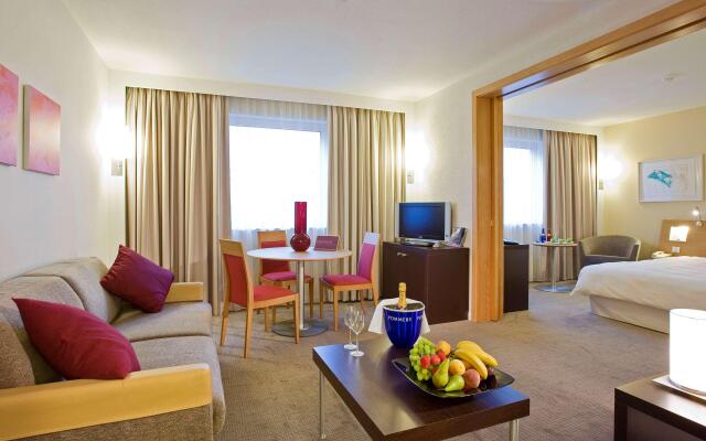 Novotel London Heathrow Airport M4 Jct. 4