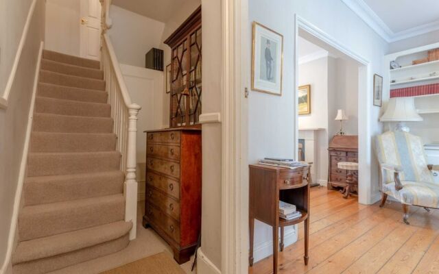 Charming Two Bedroom Home in West London