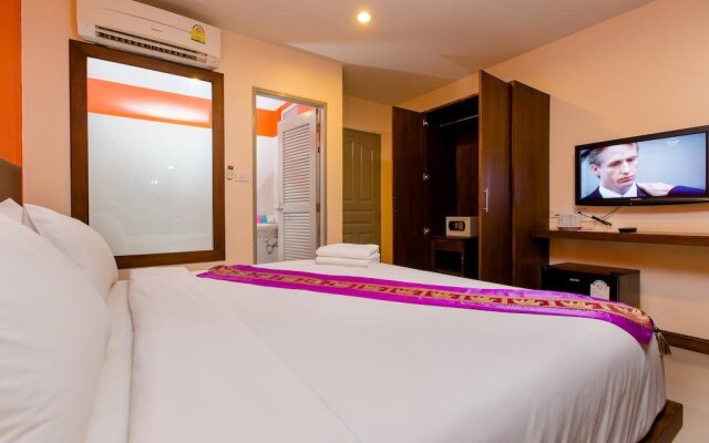 Backstage Inn