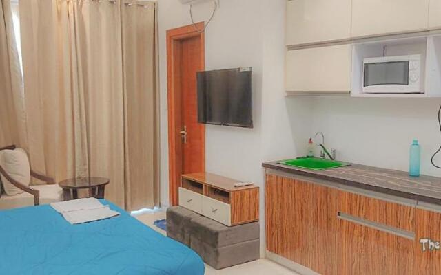 NE-1st time in Noida Stay In mall