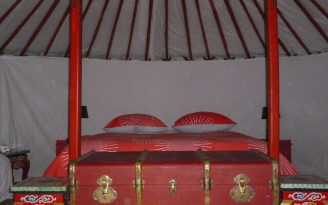 Yourte Les Bruyères de Gaschon